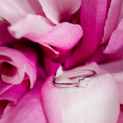 Inel de logodna din aur 18K cu diamant 0,10 ct., model Orsini 01013-10 Inel de logodna din aur 18K cu diamant 0,10 ct., model Orsini 01013-10