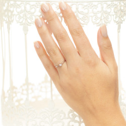 Inel de logodna din aur 18K cu diamant 0,10 ct., model Orsini 01016-10 Inel de logodna din aur 18K cu diamant 0,10 ct., model Orsini 01016-10