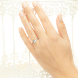 Inel de logodna din aur 18K cu acvamarin 0,50 ct., model Orsini 2758G-5X7 Inel de logodna din aur 18K cu acvamarin 0,50 ct., model Orsini 2758G-5X7