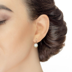 Cercei din aur 18K cu perle Akoya 0,90 gr. si diamante 0,18 ct., model Orsini OR0345 Cercei din aur 18K cu perle Akoya 0,90 gr. si diamante 0,18 ct., model Orsini OR0345